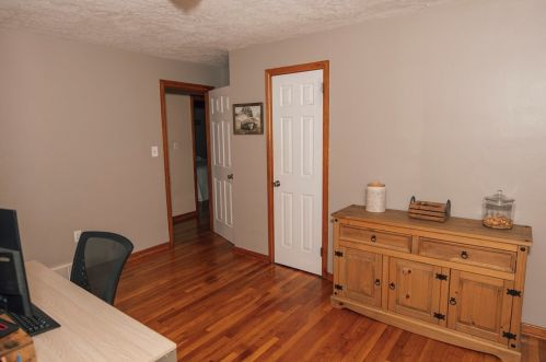 2632 Russell Dr, New Kensington PA  15068-3037 exterior