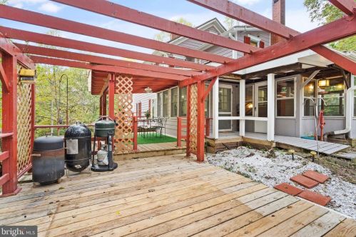 13188 Loyalty Rd, Leesburg VA  20176-6112 exterior