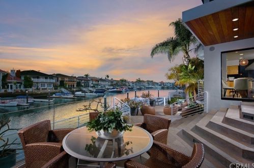 715 Bayside Dr, Newport Beach, CA 92660-7214