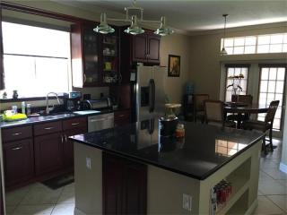 1301 New Town Ave, Orlando FL  32835-8025 exterior