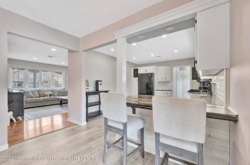 528 Devon St, Lacey NJ  08731-2328 exterior