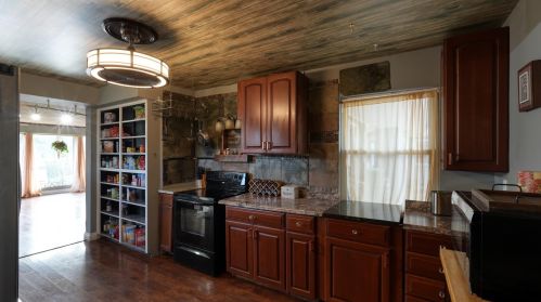 275 Willow Dr, Zanesville OH  43701-1252 exterior