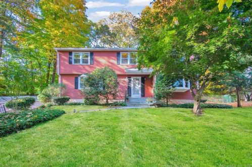152 Leland Dr, Manchester, CT 06040-6947