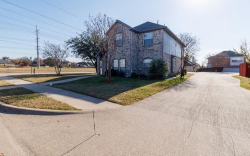 1301 Marken Ct, Carrollton TX  75007-1106 exterior