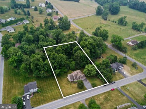 584 Rosehill Dr, Beartown, PA 17555-9438