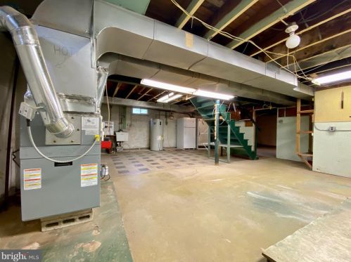 844 Maple Dr, Southampton PA 18966-4208 exterior