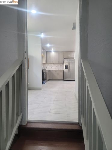 2215 88th Ave, Oakland CA  94605-3923 exterior