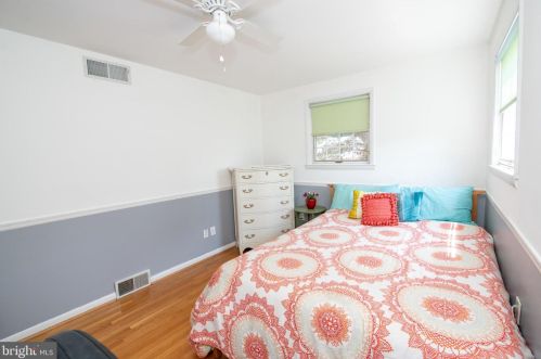 188 Windsor Ave, Southampton PA  18966-3334 exterior