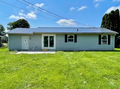 150 4th St, Frazeysburg OH  43822-9753 exterior