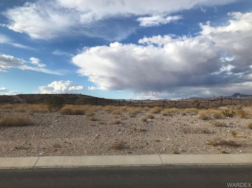 3107 Sidewheel Dr, Bullhead City, AZ
