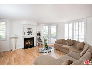2030 Bentley Ave, Los Angeles CA  90025-5667 exterior