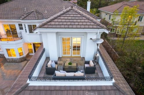 568 Avenida Esplendor, Walnut CA  91789-2684 exterior