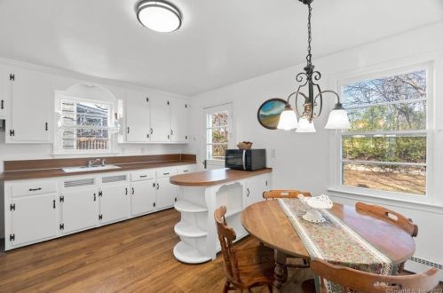 53 Cedar Grove Ave, United States Coast Guard Ac CT  06320-3732 exterior