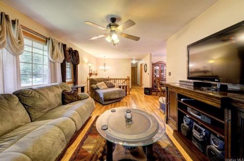 6 Sunset Dr, Monticello NY  12701-4500 exterior