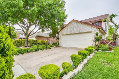 9740 Parkmere Dr, Fort Worth, TX 76108-3866