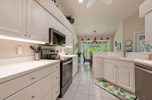 147 Estelle Dr, Naples FL  34112-7059 exterior