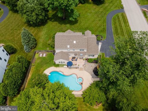 49 Yarmouth Ln, Downingtown PA  19335-1556 exterior