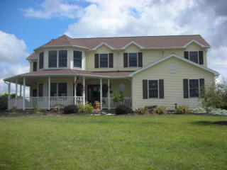 26 Daniel Ln, Berwick, PA 18603-5355
