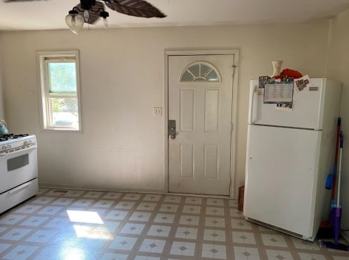 4413 State Line Ave, Hammond IN  46327-1346 exterior