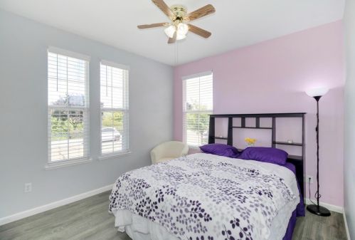 9674 Two Harbors Dr, Elk Grove CA  95624-4491 exterior