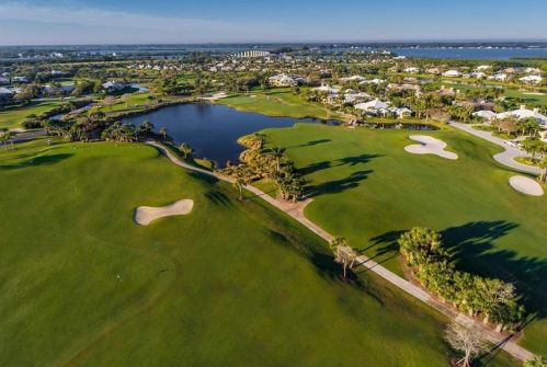 90 Caribe Way, Vero Beach FL 32963-9503 exterior