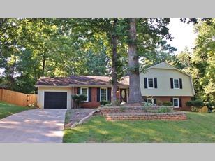 4004 Grimstead Ln, Raleigh, NC 27613-2015