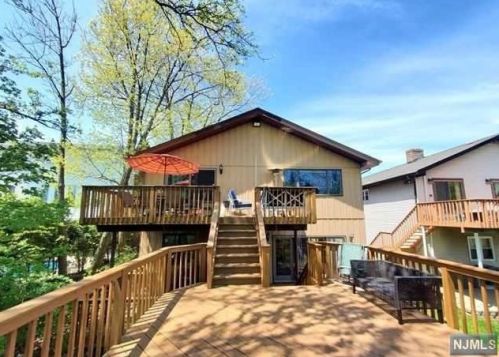 18 7th St, Englewood NJ  07632-2410 exterior