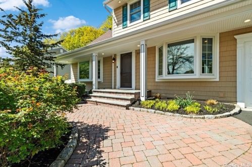 55 Hilden St, San Remo, NY 11754-1751