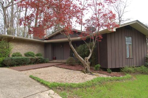 1034 Wildwood Park Rd, Florence, AL 35630-3352