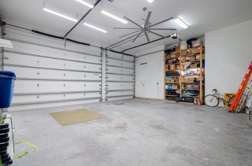 670 1 St, Naples FL 34117-5106 exterior