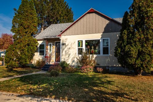 2135 22nd St, La Crosse, WI 54601-6637