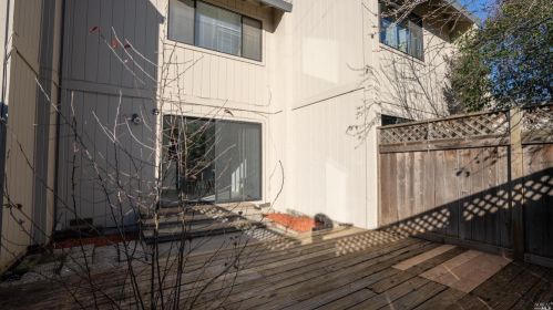 1976 Windmill Cir, Santa Rosa CA  95403-6925 exterior