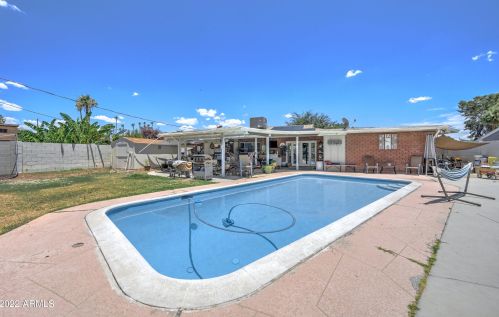 7830 17 Ave, Phoenix AZ 85023-2569 exterior