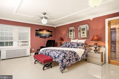 848 Riverside Ave, Trenton NJ 08618-5318 exterior