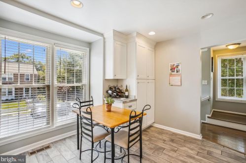 7728 Hickory Glen Way, Springfield VA  22153-3409 exterior