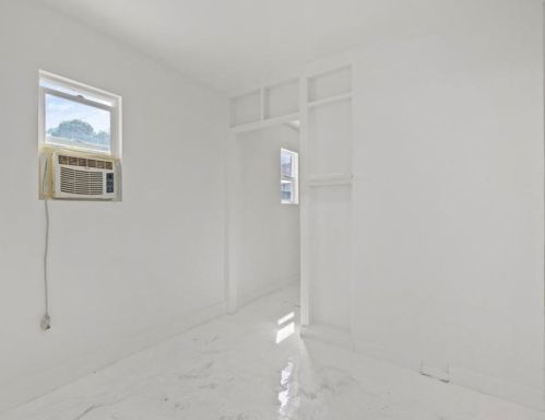 2436 Adriatic Ave, Long Beach CA 90810-3313 exterior