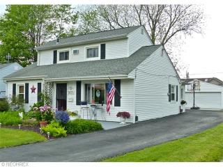 9071 Lake Overlook Dr, Concord Township, OH 44060-1110