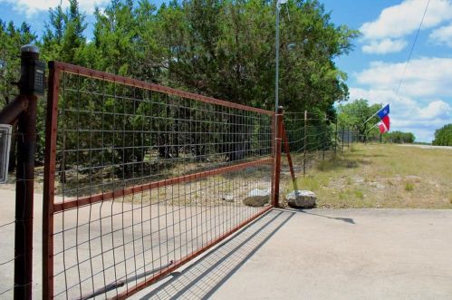 704 Plant Lady Ln, Mount Sharp TX  78620-4531 exterior