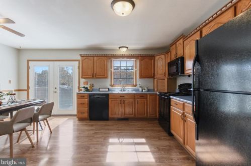 6116 Gardner Rd, Spring Grove PA  17362-9158 exterior