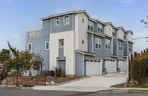 911 27 St, San Diego CA 92102-1013 exterior