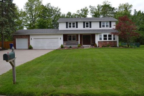 4370 Autumn Trl, Clarence, NY 14031-2301