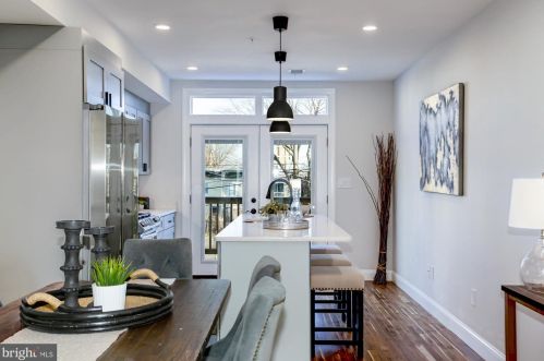 731 18th St, Washington, DC 20002-7209