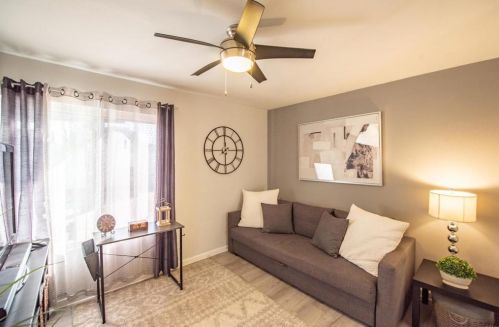 1031 Gale St, Escondido CA  92027-1230 exterior