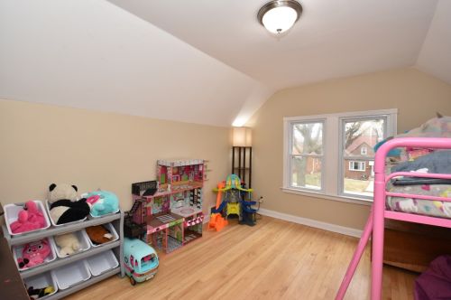 2752 81, Milwaukee WI 53222-3809 exterior