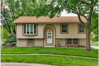 825 Parkview Ln, Palmyra, IA 50047-9772