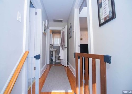 2 Montclair Ave, Nutley NJ  07110-1124 exterior