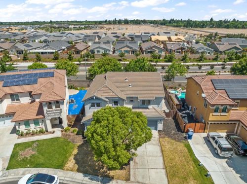 1015 Lucio St, Manteca CA  95336 exterior