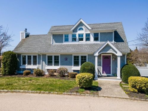151 Treasure Rd, South Kingstown RI  02882-2223 exterior