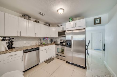6536 23rd St, Hollywood, FL 33023-2820