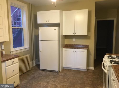 407 College Ave, Lancaster PA 17603-3319 exterior